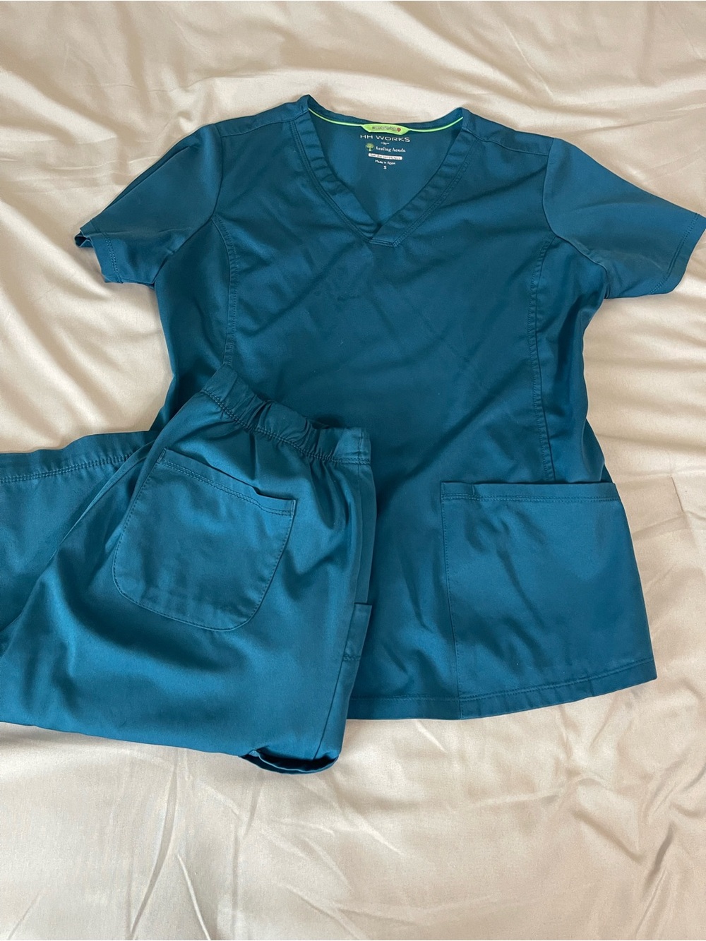 healing hands Teal Short Sleeve V-Neck Scrub Top and Pants Set